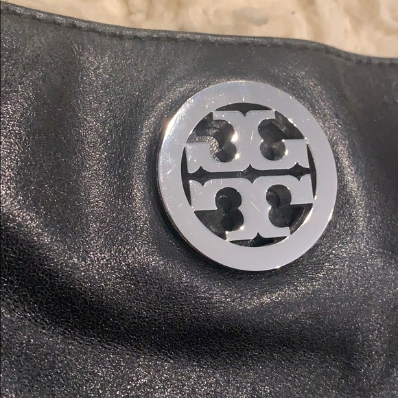 Tory Burch black leather hobo bag - Picture 2 of 4